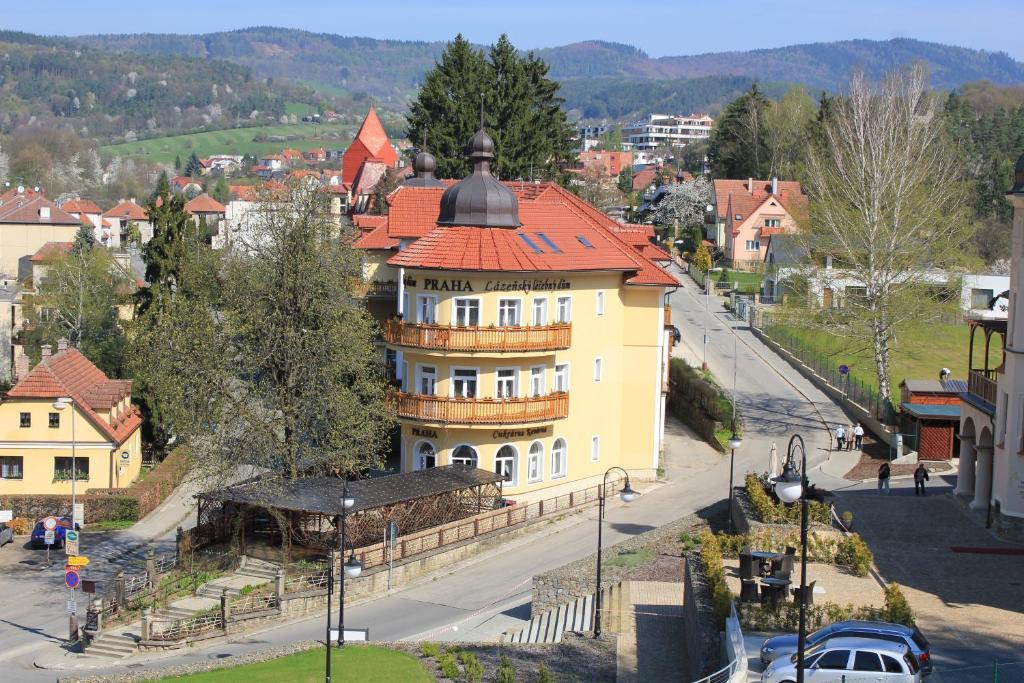 Lazensky Lecebny Dum Praha Hotel Luhačovice Zewnętrze zdjęcie